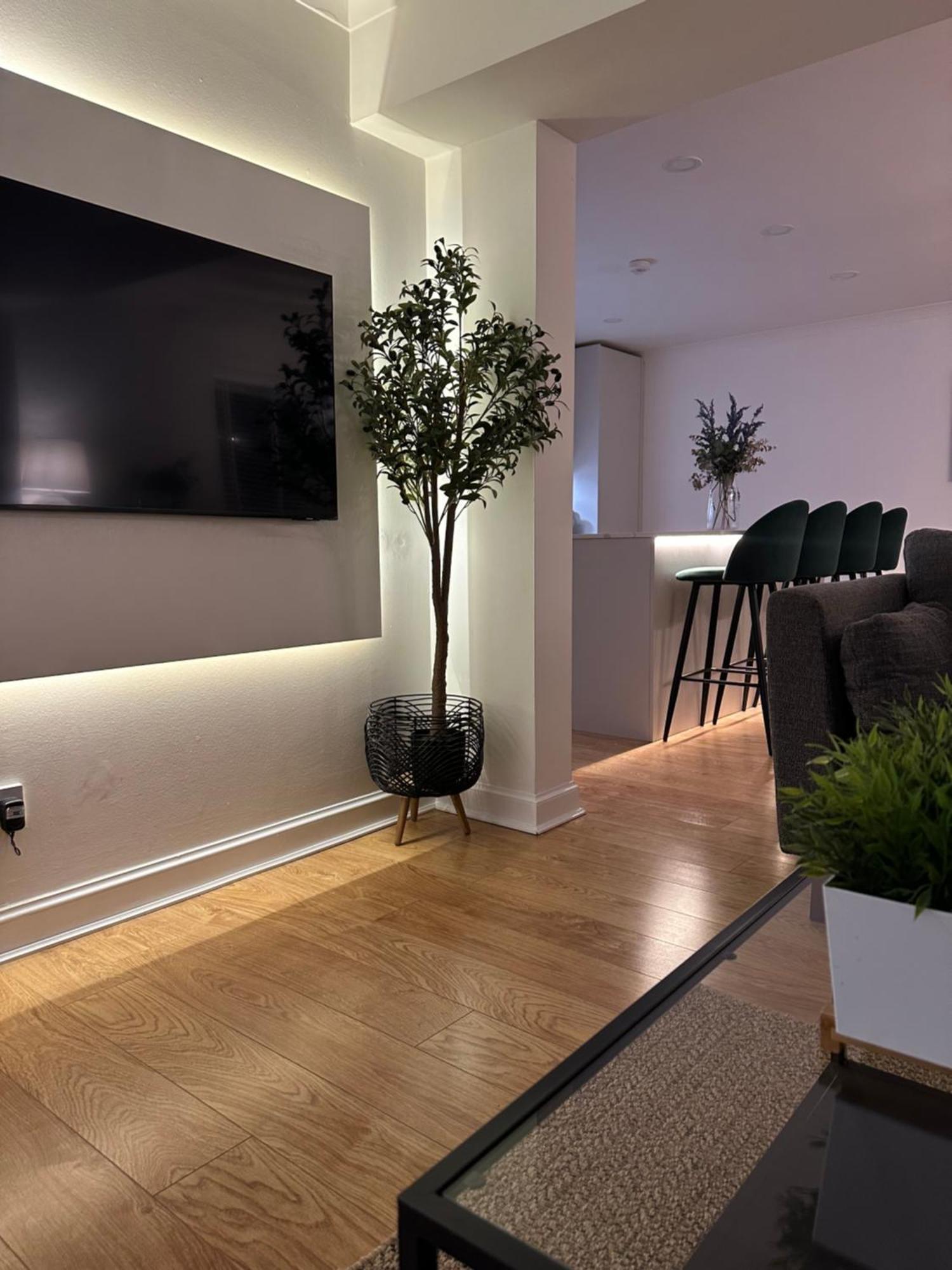 Lux 2 Bedroom Ground Floor Apartment เอดินบะระ ภายนอก รูปภาพ